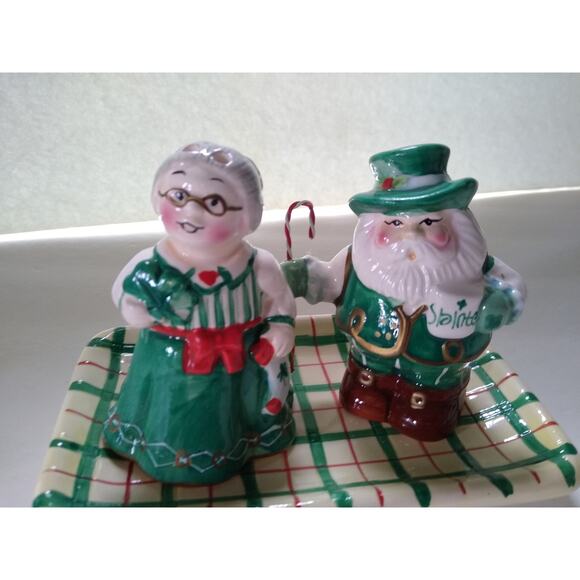 Irish Santa Claus Salt and Pepper Shaker Set With Plate Base Miss Claus Green - Picture 2 of 8
